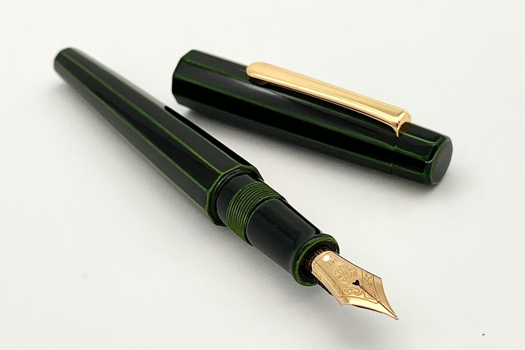 NakayaDecapodWriterMidoriTamenuriSTFountainPen_E